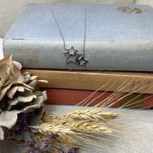 Collana tris di stelle
