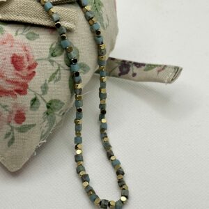 Collana con pepite verdeazzurro