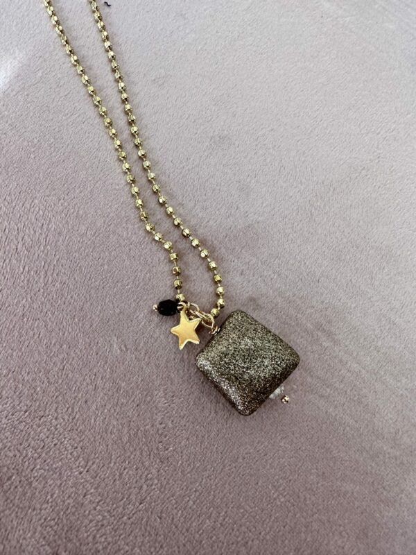 Collana con pepita e stellina