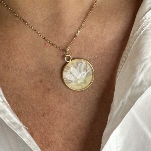 Collana girocollo con piattina ramage