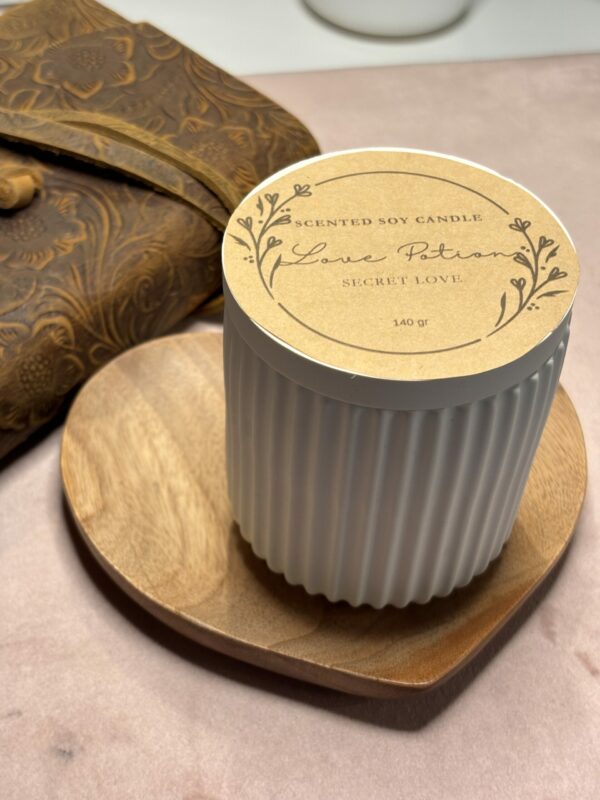 Candela in giara di CERAMICA artigianale   "LOVE POTION" - immagine 3