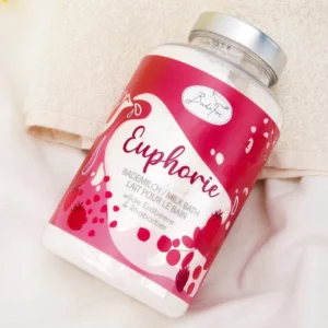 Bagno con polvere di latte alla fragola e rabarbaro
