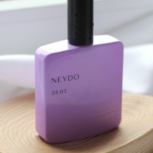 Fiery Fig 24.05 di NEYDO unisex