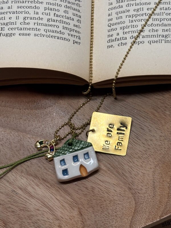 Collana " We are family"