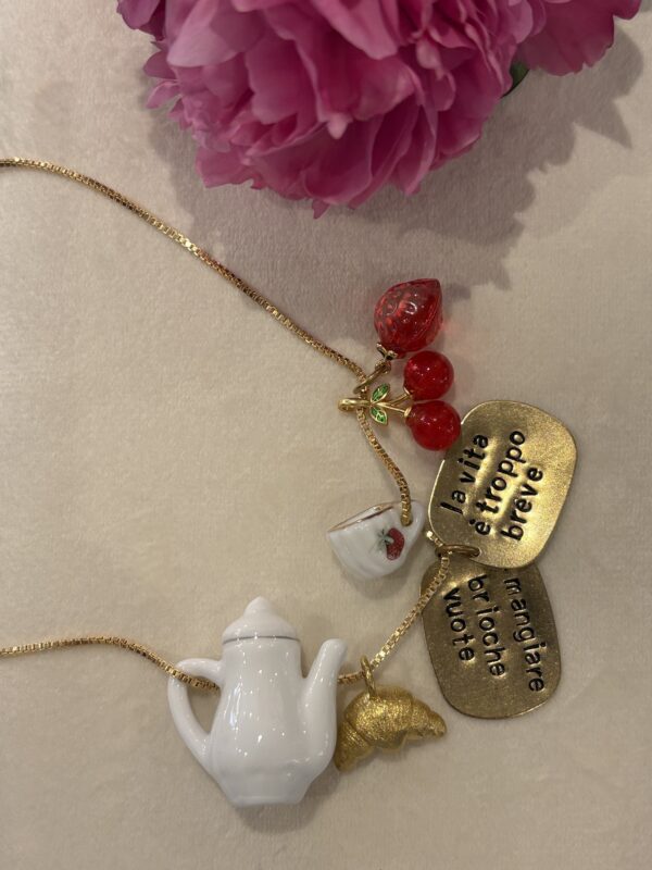 Collana in ottone " la vita è troppo breve per mangiare brioche vuote"
