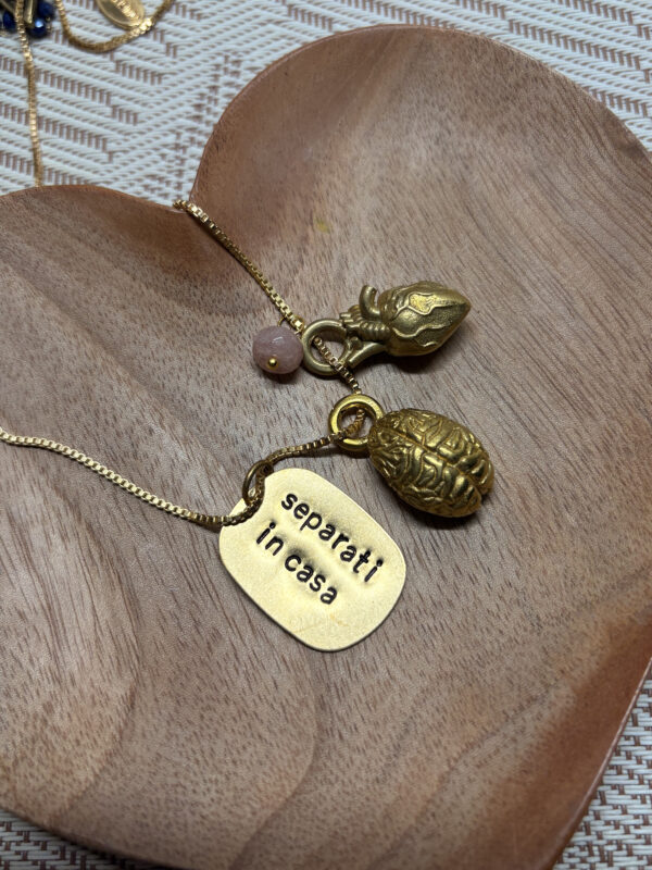 Collana "Separati in casa"